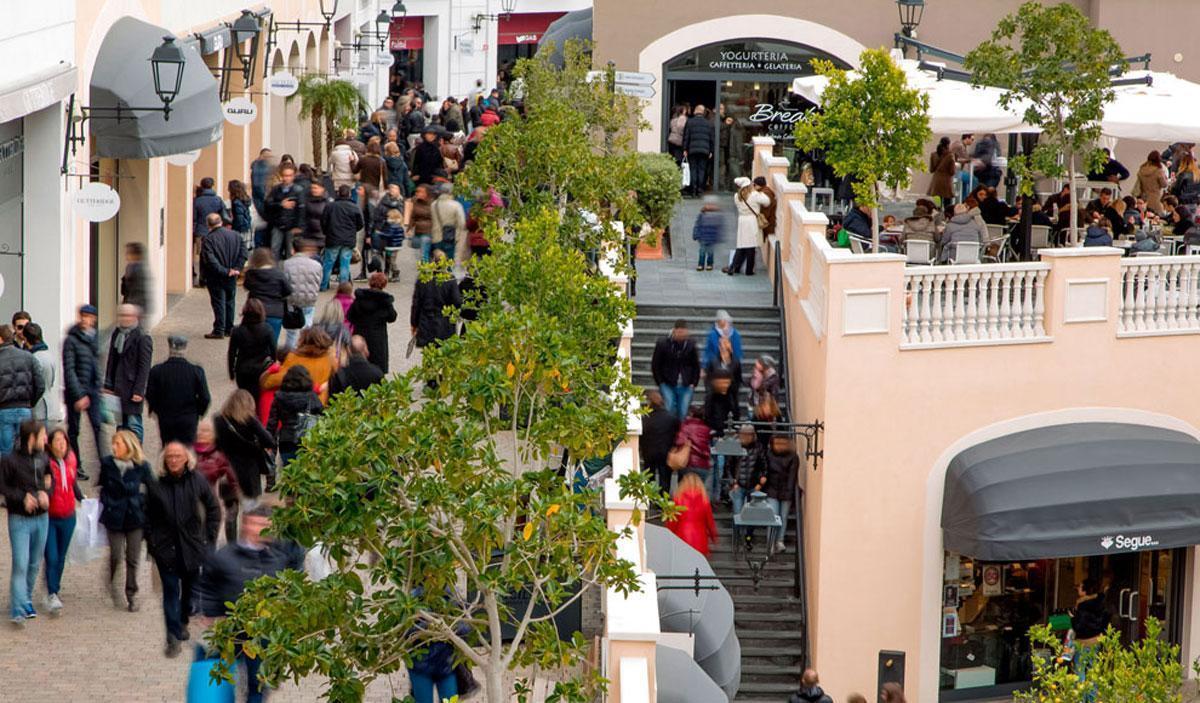 OUTLET VILLAGE Autoservizi Parlatore